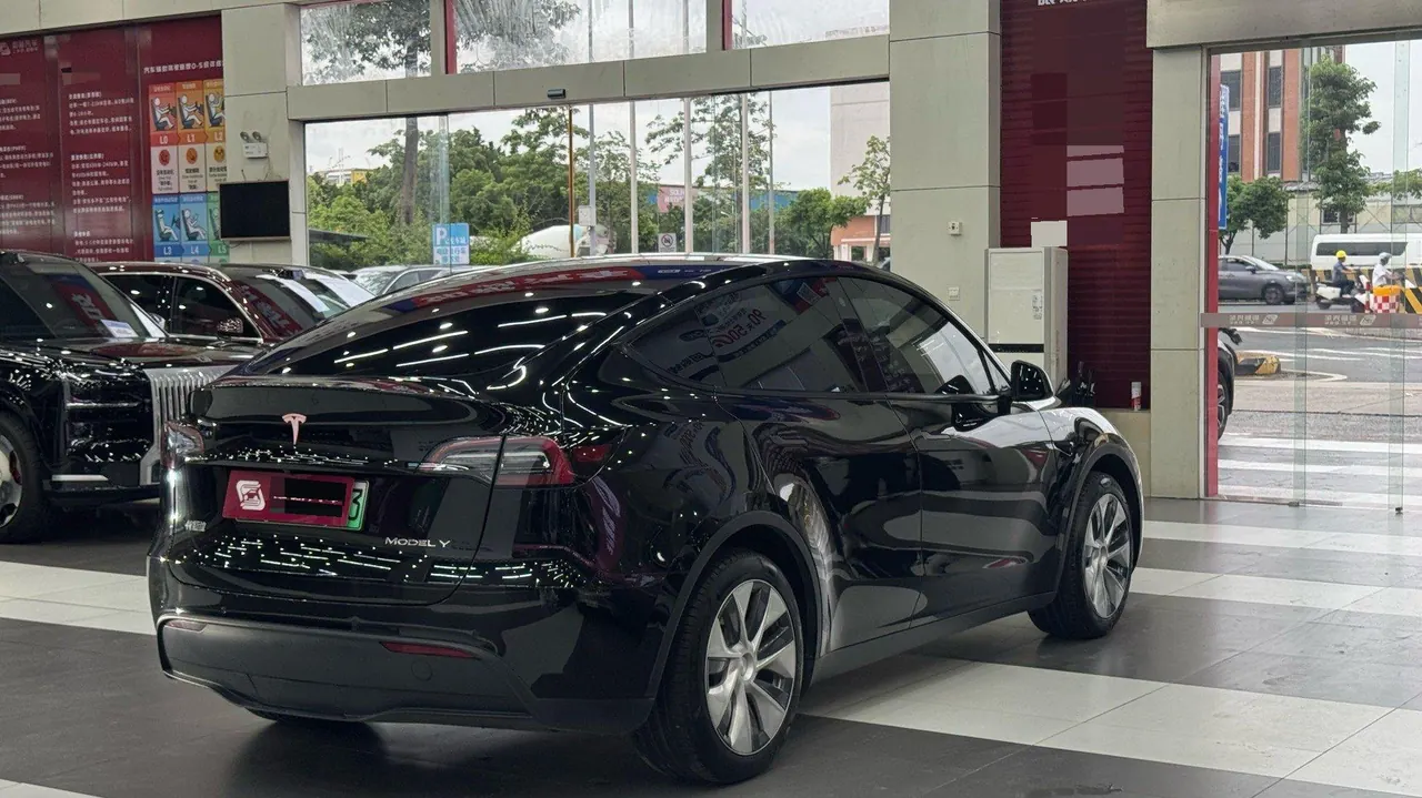 Tesla 2022 Model Y rear-wheel drive version (facelift) automatic gear 4