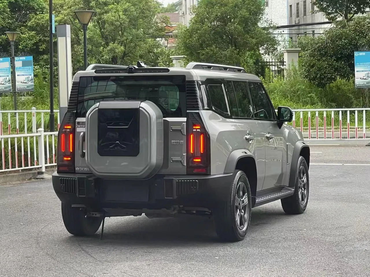 Jetour 2023 Travelers 1.5T Two-Drive Discovery PRO Automatic Gear 5