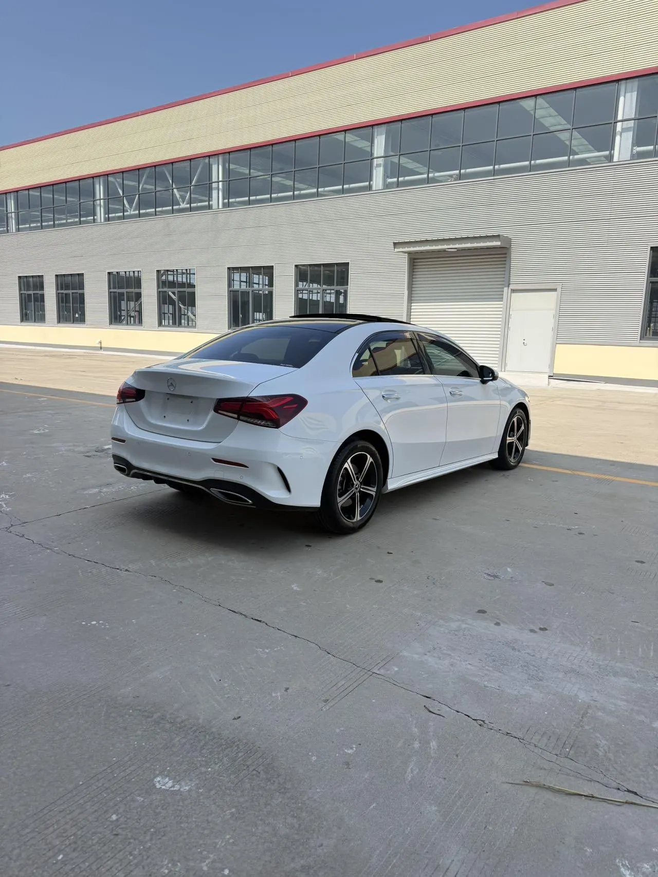 Mercedes Benz Class A 2022 A 200 L 1.3T Fashion (Change 3) Automatic 4