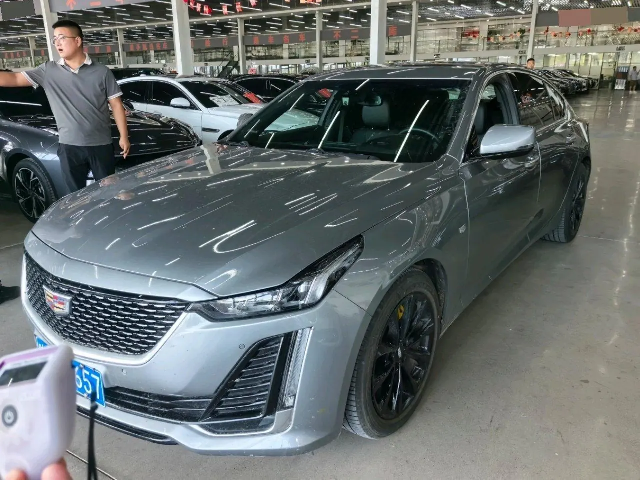 Cadillac 2023 CT5 2.0T 28T Luxury (Standard Edition) Automatic Gear - View 1