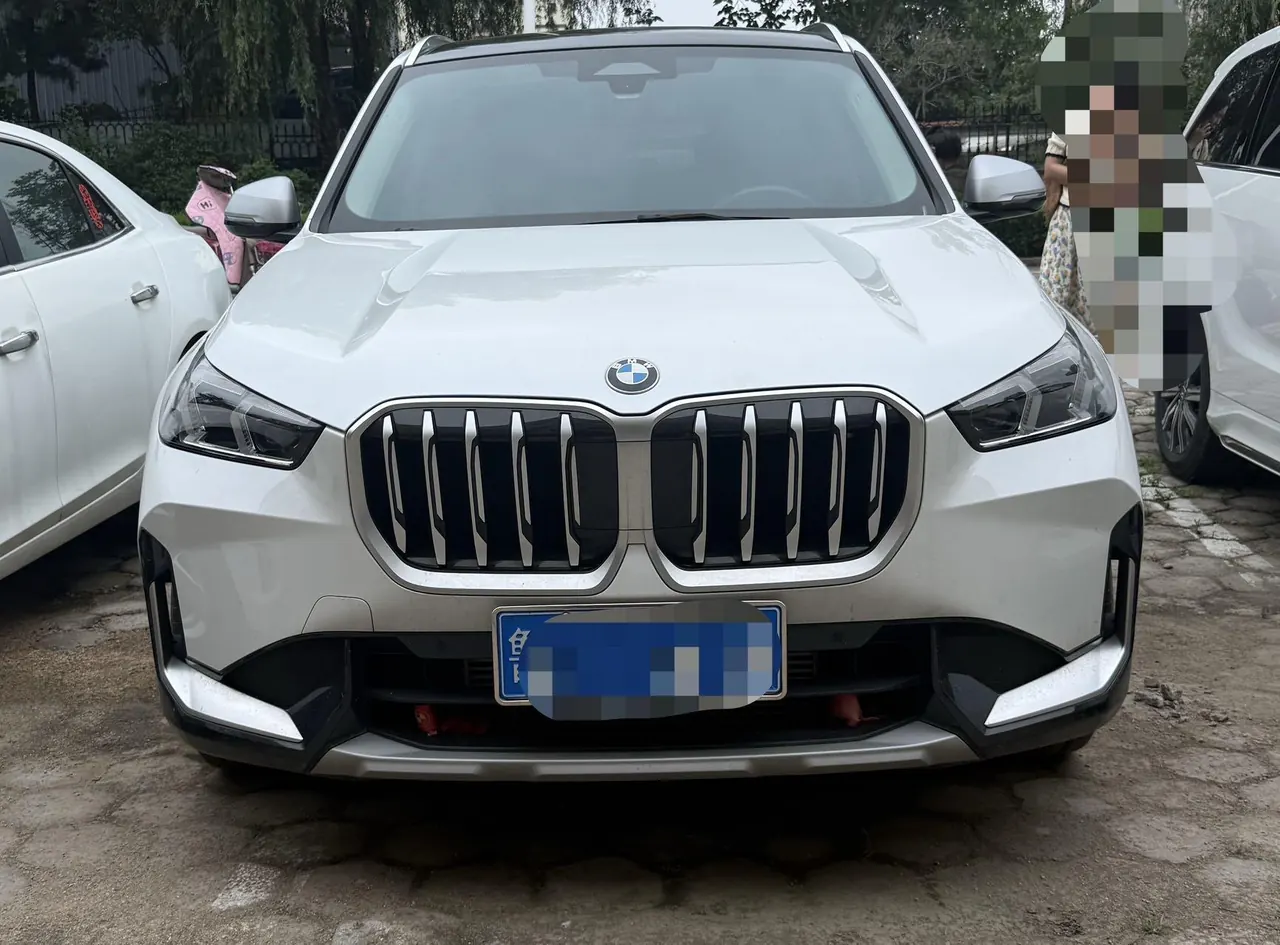 BMW 2023 X1 sDrive25Li 2.0T X design set automatic gear 2