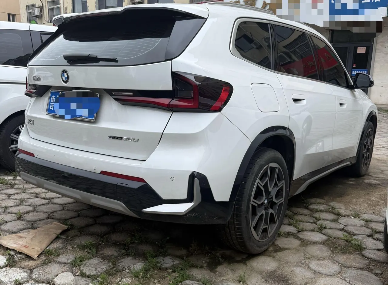 BMW 2023 X1 sDrive25Li 2.0T X design set automatic gear 3