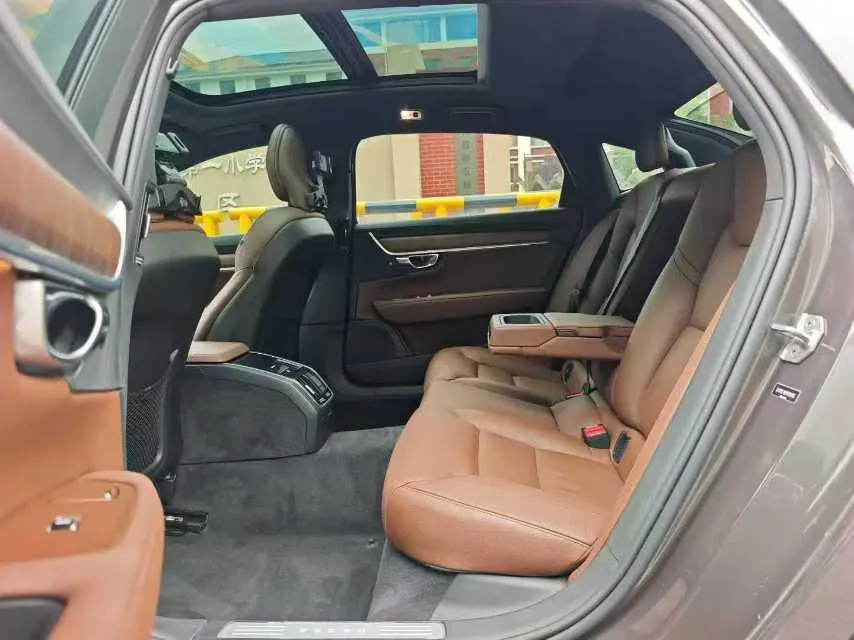 Volvo 2021 S90 48V 2.0T B5 Zhiyuan Deluxe Edition Automatic Gear 6