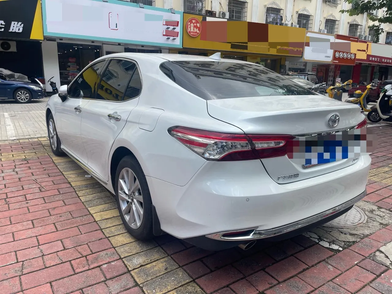 Toyota 2023 Camry 2.0G Stepless Deluxe Edition Automatic Gear 4