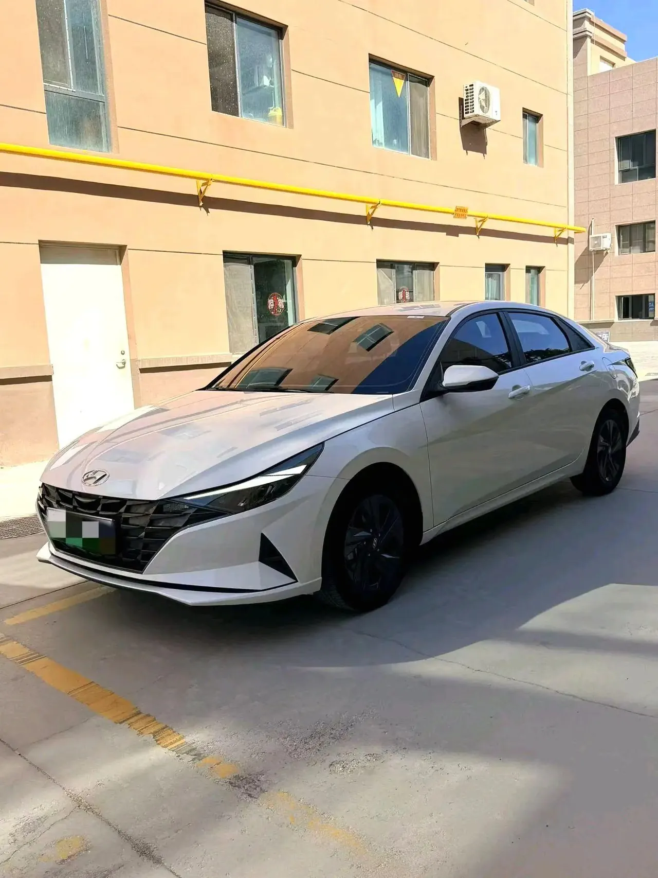 Hyundai 2023 Elantra -3-compartment 1.5 Stepless GLS Leading Edition Automatic Gear - View 1