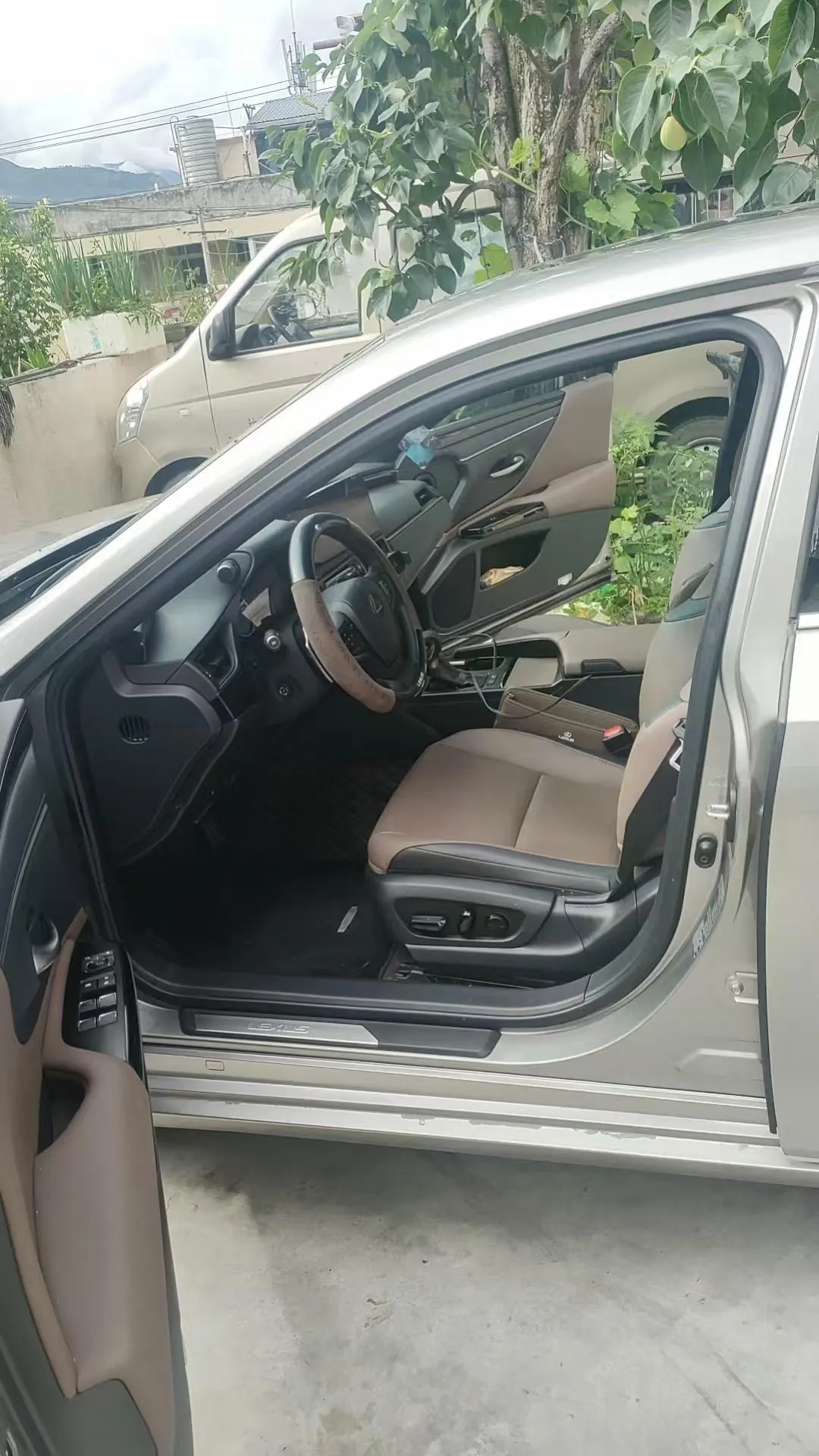 Lexus ES (Imported) 2022 ES300h 2.5 Stepless Premium Edition Automatic Gear 3