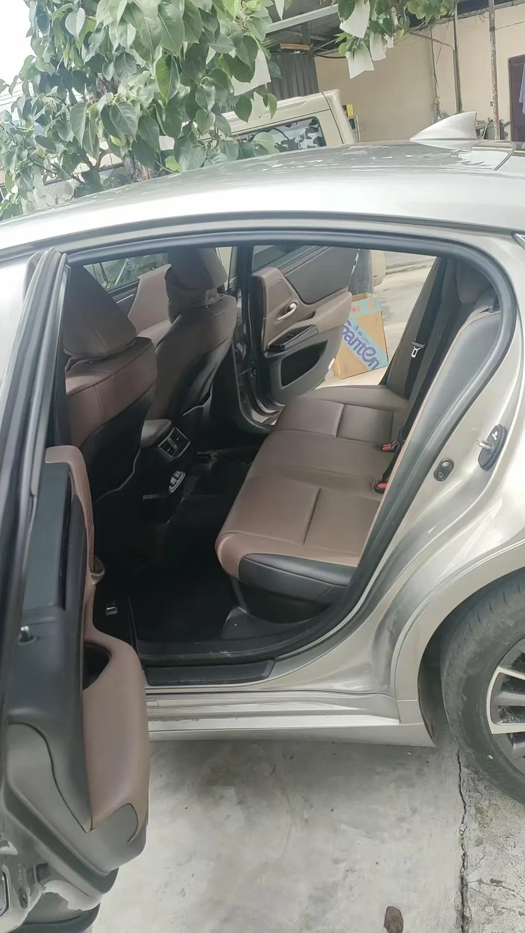 Lexus ES (Imported) 2022 ES300h 2.5 Stepless Premium Edition Automatic Gear 4