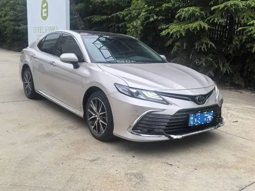 Toyota 2021 Camry 2.5G Deluxe Edition Automatic Gear 2