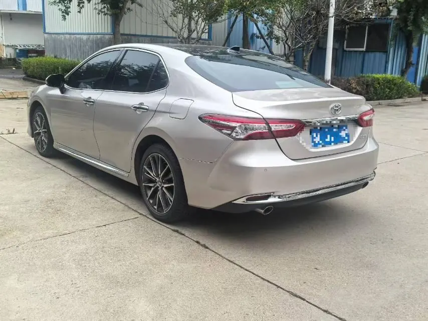 Toyota 2021 Camry 2.5G Deluxe Edition Automatic Gear 4