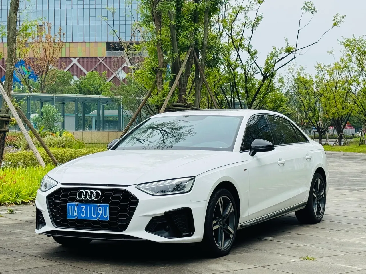 Audi 2023 A4L 2.0TFSI 40TFSI Bang & Olufsen Starry Night Edition Automatic Gear - View 1