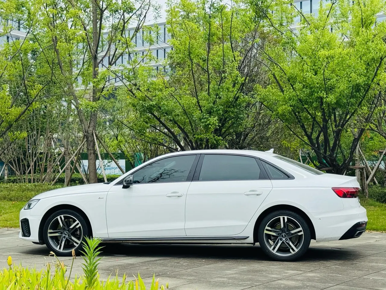 Audi 2023 A4L 2.0TFSI 40TFSI Bang & Olufsen Starry Night Edition Automatic Gear 19