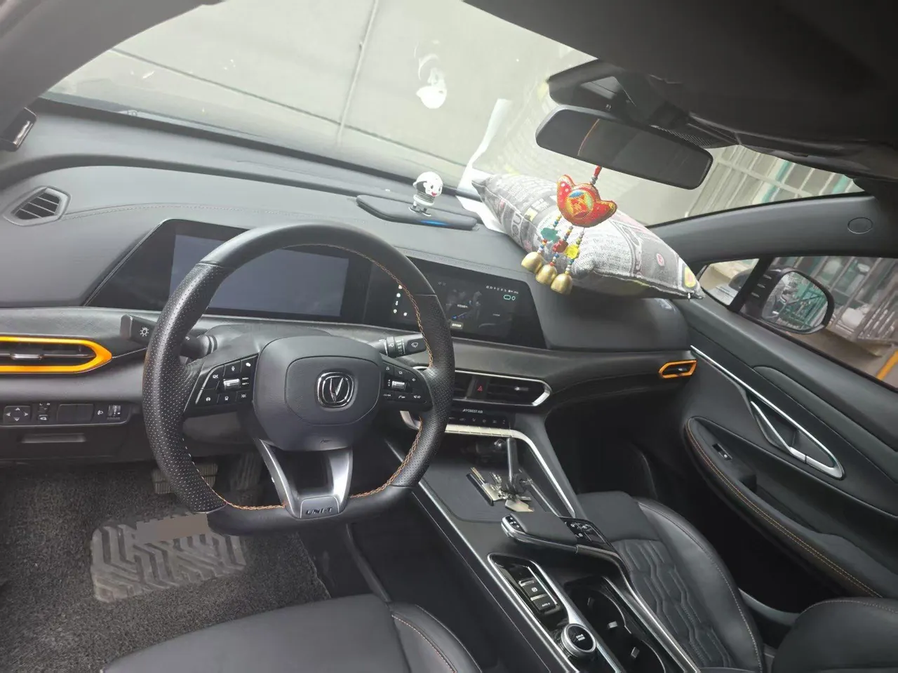 ChangAn 2022 UNI-T 1.5T honorable automatic gear 5