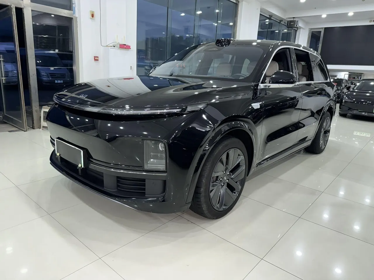 Li 2022 L9 1.5T Max Edition Automatic Gear - View 1