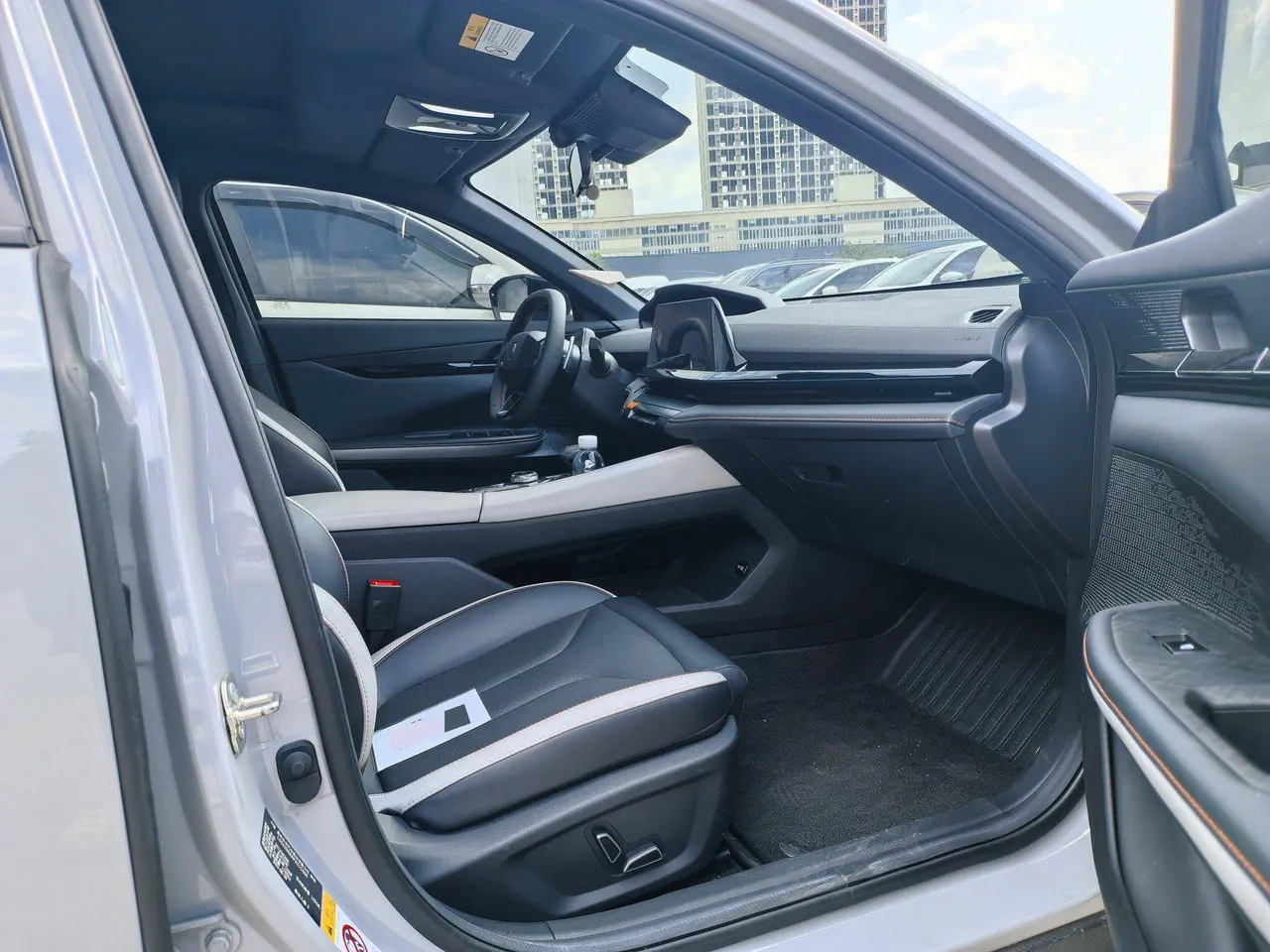 ChangAn 2023 UNI-V 1.5T honorable automatic gear 3