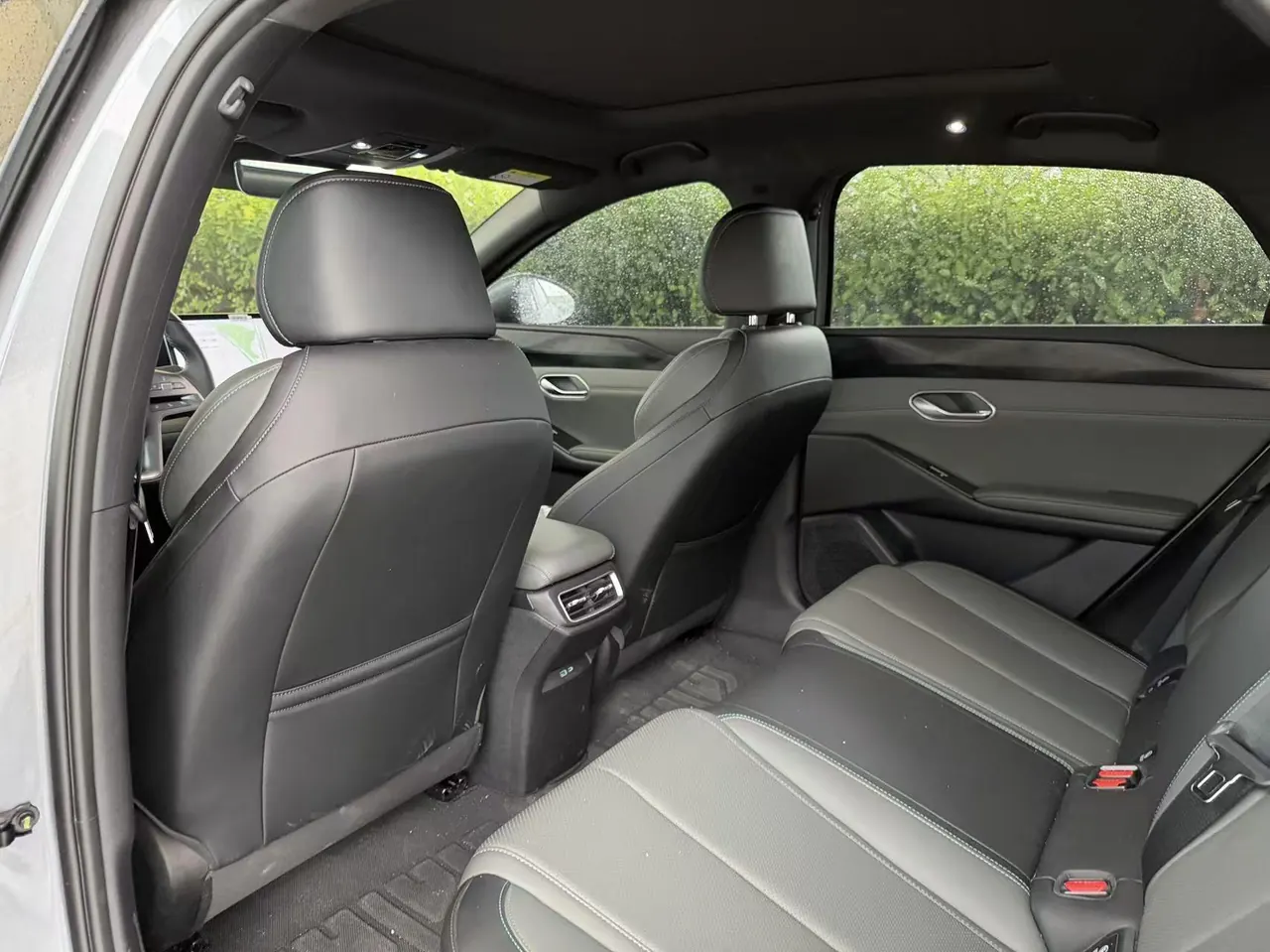 BYD 2025 Qin L EV 470KM Leading Automatic Gear 3
