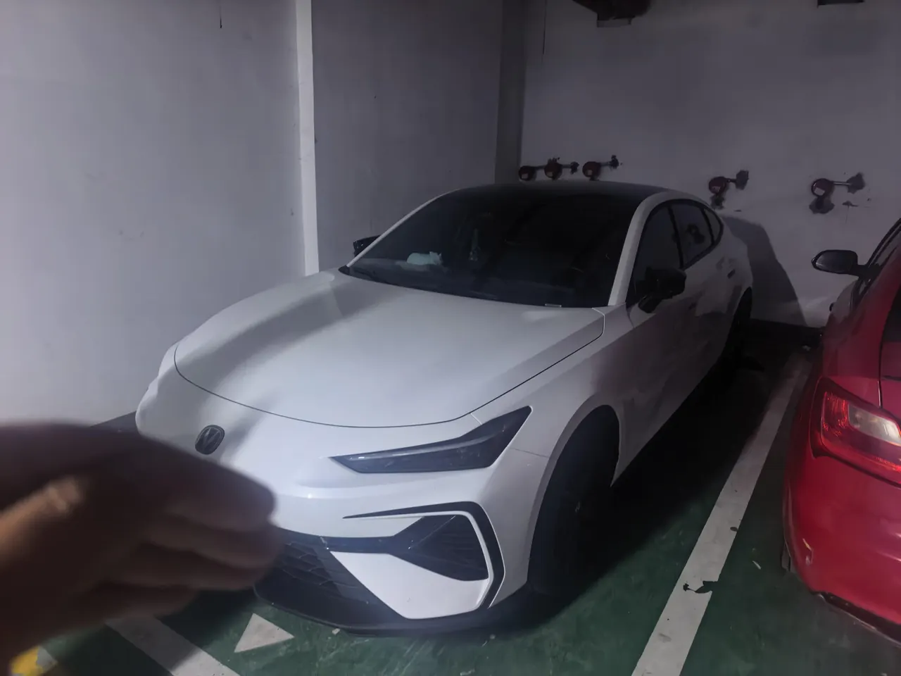 ChangAn 2025 UNI-V 1.5T 500Bar distinguished automatic gear - View 1