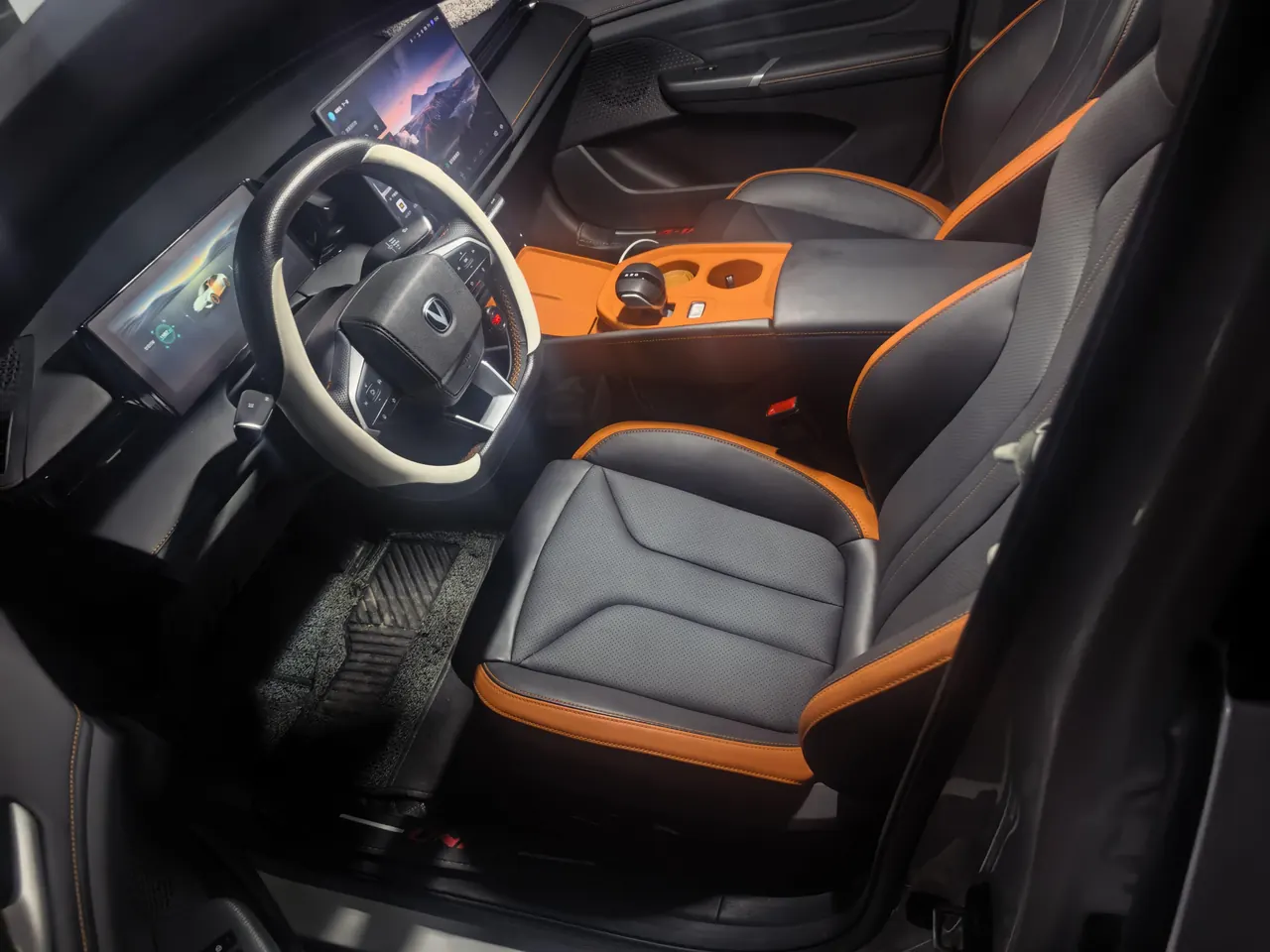 ChangAn 2025 UNI-V 1.5T 500Bar distinguished automatic gear 3
