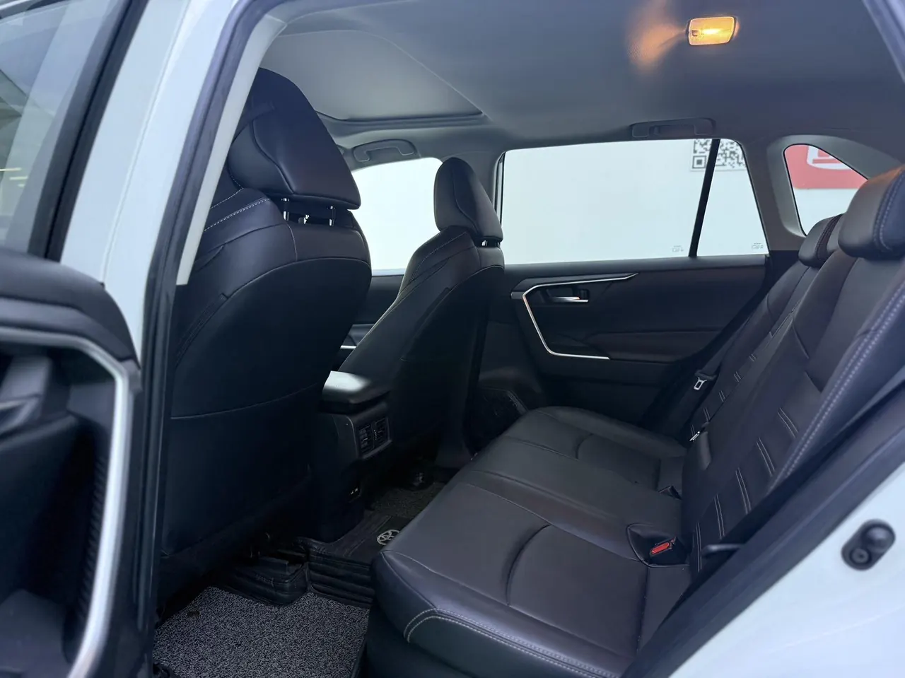 Toyota 2020 Weilanda Dual Engine 2.5 Stepless Four-wheel Drive Deluxe Automatic Gear 7