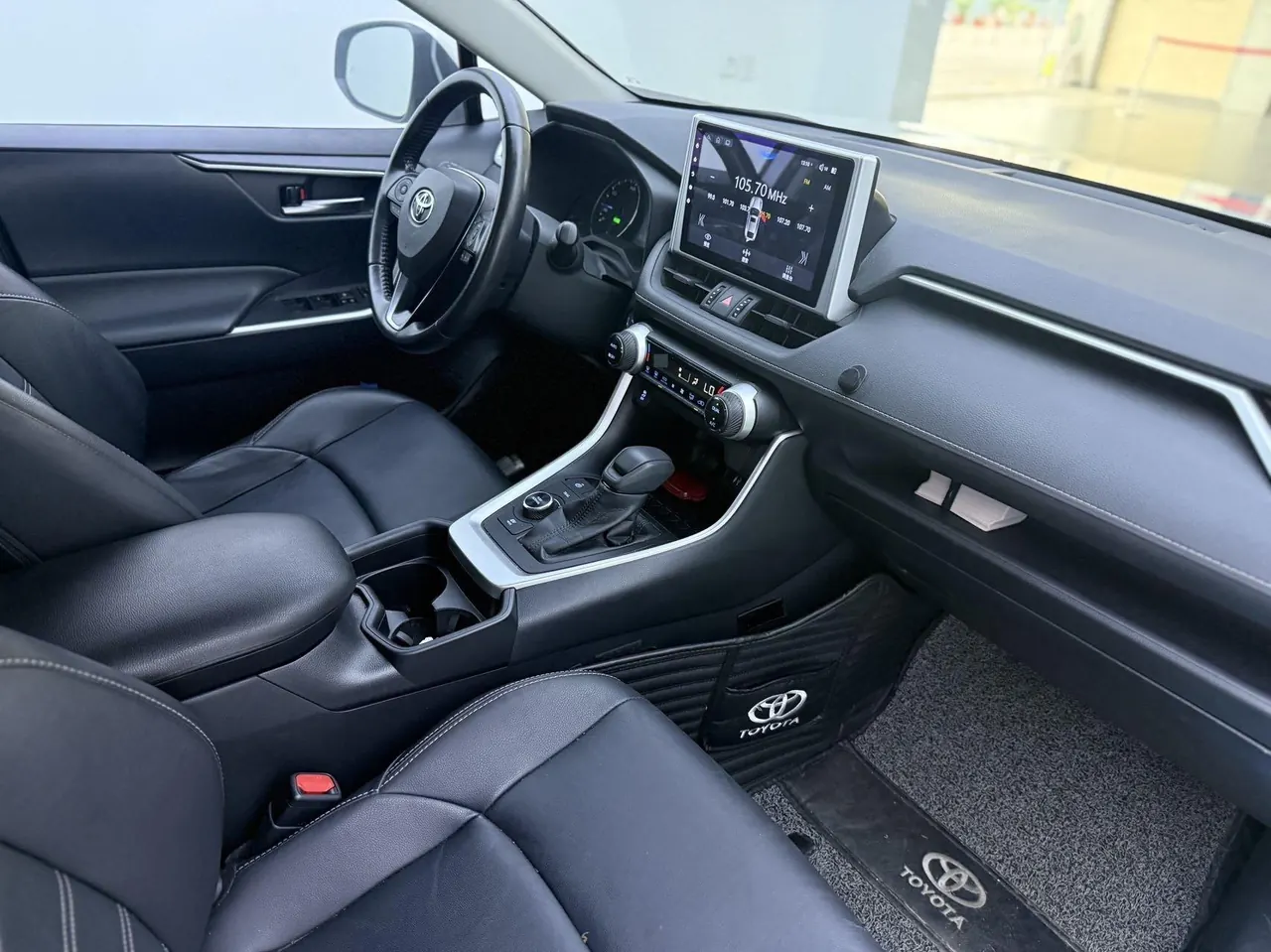 Toyota 2020 Weilanda Dual Engine 2.5 Stepless Four-wheel Drive Deluxe Automatic Gear 8