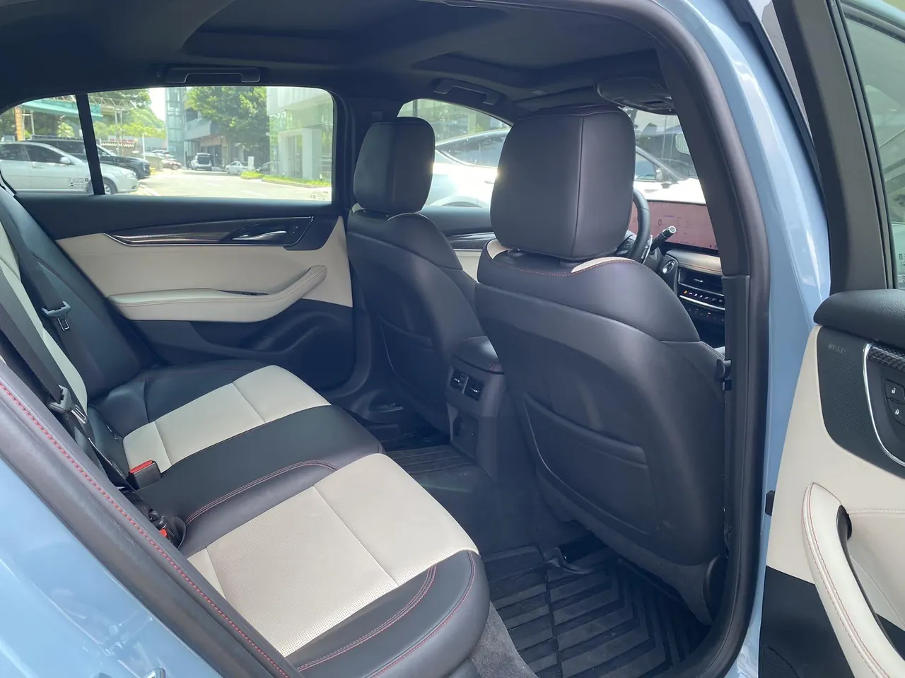 Cadillac 2025 CT5 2.0T 28T Track Performance Edition Peak Track Optional Package Automatic Gear 5