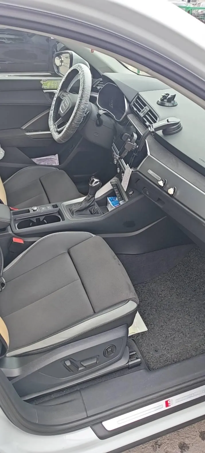 Audi 2022 Q3 1.4TFSI 35TFSI Fashion Dynamic Automatic 10