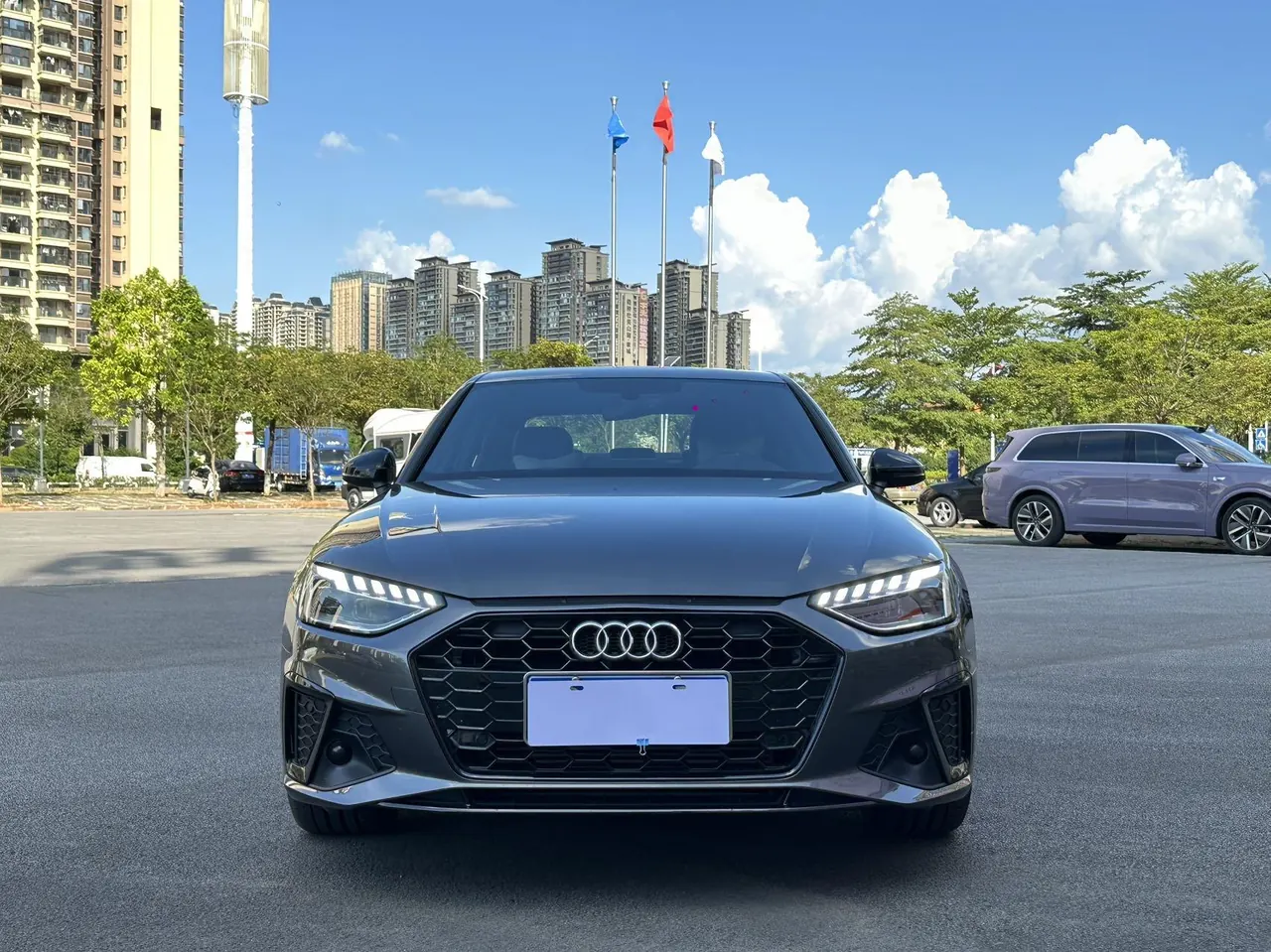 Audi 2025 A4L 2.0TFSI 40TFSI 2 million‑vehicle celebration edition, luxury sporty model, automatic transmission 2