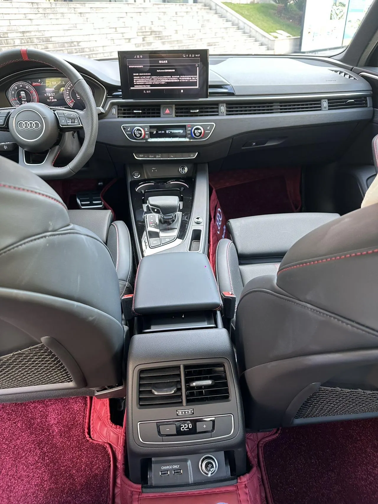 Audi 2025 A4L 2.0TFSI 40TFSI 2 million‑vehicle celebration edition, luxury sporty model, automatic transmission 7