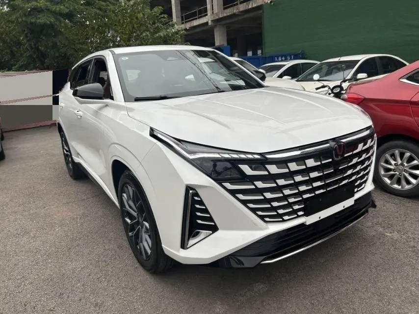 ChangAn 2025 UNI-Z 1.5T Luxury Automatic 5