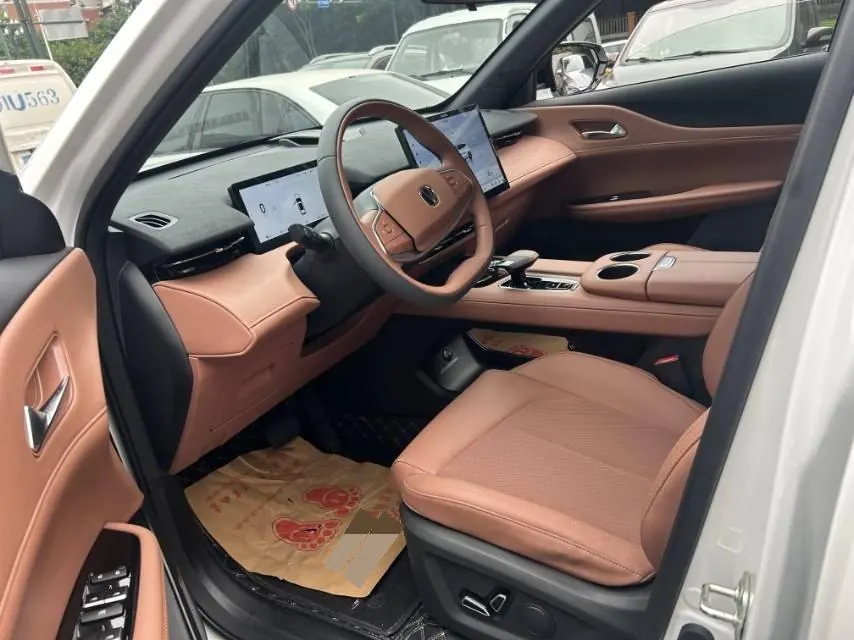 ChangAn 2025 UNI-Z 1.5T Luxury Automatic 7