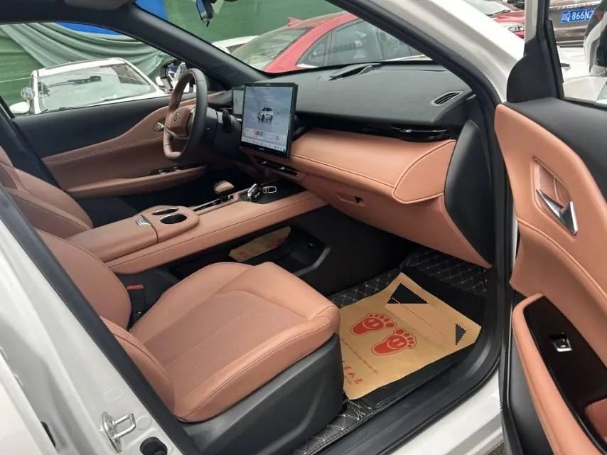 ChangAn 2025 UNI-Z 1.5T Luxury Automatic 8