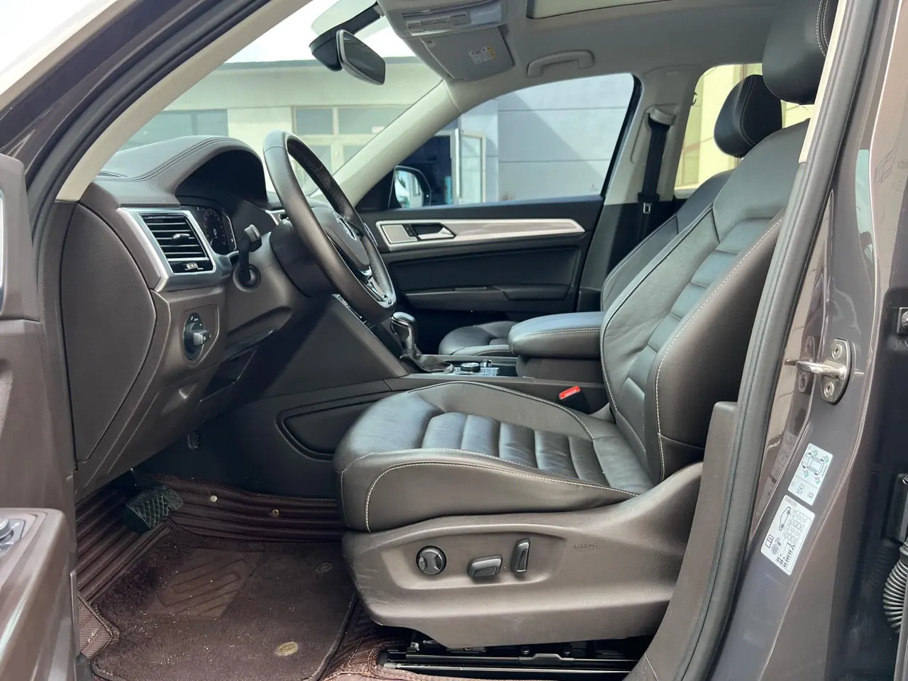 Volkswagen 2020 Tuang 2.0TSI 380TSI Four-wheel Drive Deluxe Edition Automatic Gear 5