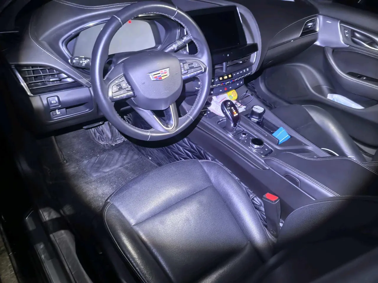 Cadillac 2023 CT5 2.0T 28T Luxury (Standard Edition) Automatic Gear 4