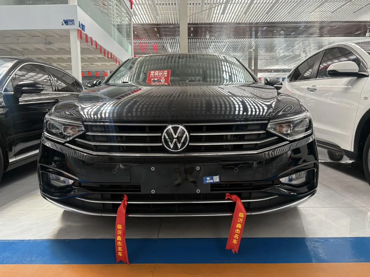 Volkswagen 2020 Magotan 2.0TSI 330TSI luxury automatic transmission 3