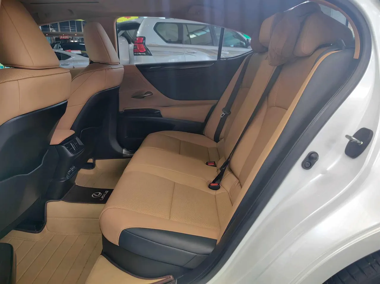 Lexus ES (Imported) 2022 ES300h 2.5 Stepless Excellence Edition Automatic Gear 7