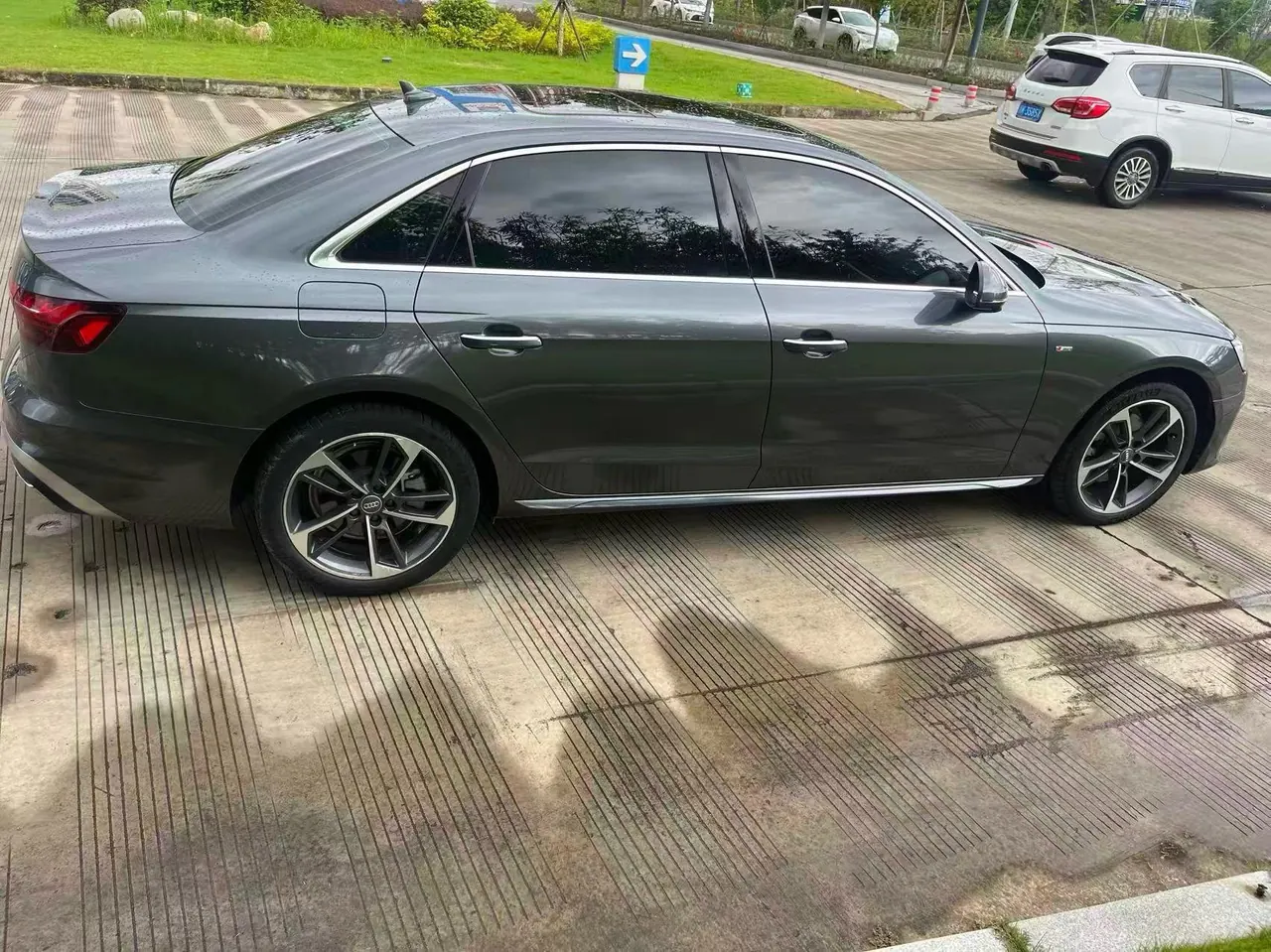 Audi 2020 A4L 2.0TFSI 40TFSI Deluxe Dynamic Automatic 5