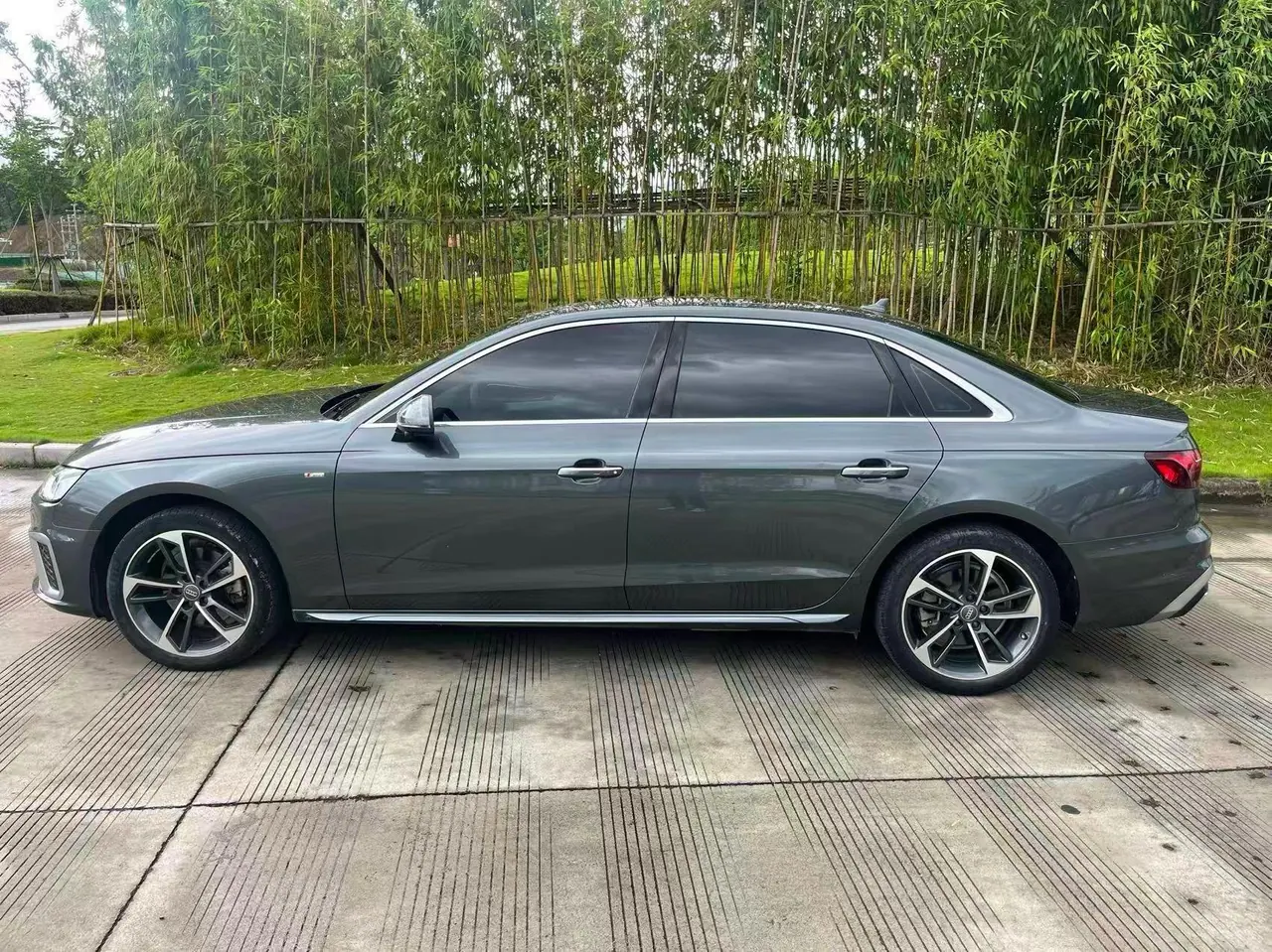 Audi 2020 A4L 2.0TFSI 40TFSI Deluxe Dynamic Automatic 6