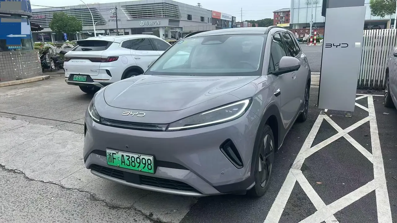 Открыть галерею: BYD 2025 Sea Lion 05 EV 520KM Flagship Zhihang Edition Automatic Gear