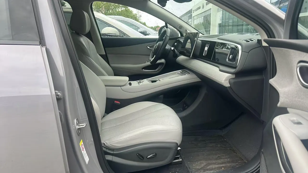 BYD 2025 Sea Lion 05 EV 520KM Flagship Zhihang Edition Automatic Gear 2