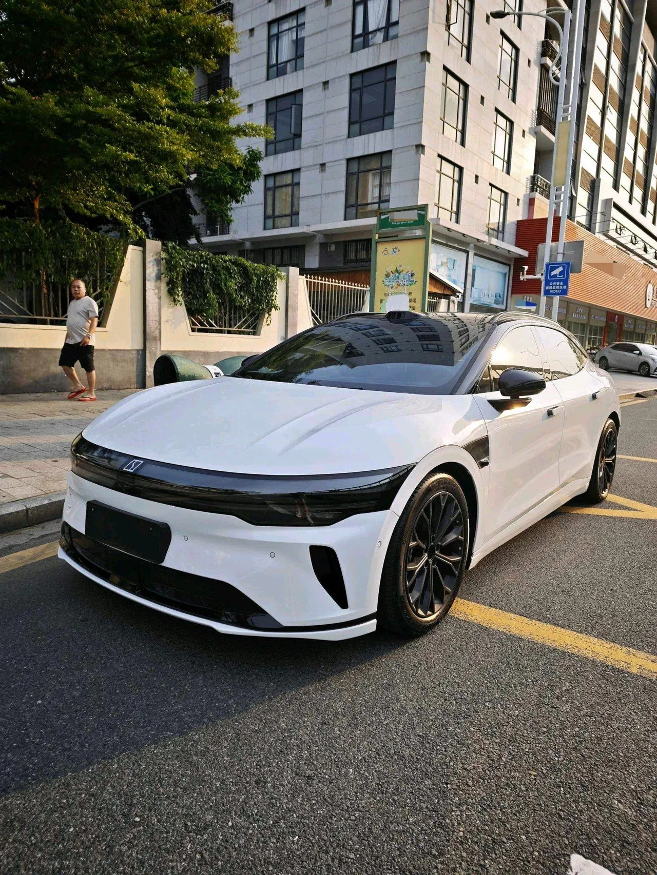 打开图片灯箱:Zeekr 2025 Zeekr 007GT Rear Drive Smart Driving Edition 75kWh Automatic Gear