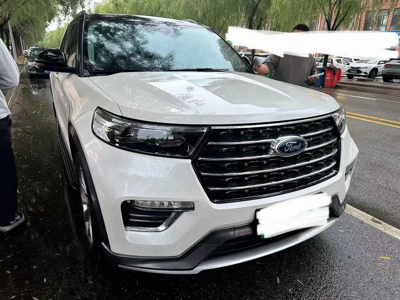 Ford 2020 Explorer 2.3T EcoBoost 285 Four-wheel Drive Fashion Edition 6-seat Automatic Gear 3