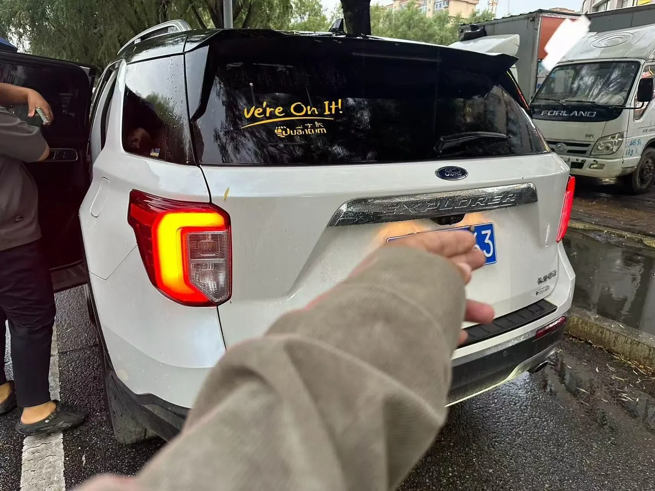 Ford 2020 Explorer 2.3T EcoBoost 285 Four-wheel Drive Fashion Edition 6-seat Automatic Gear 7