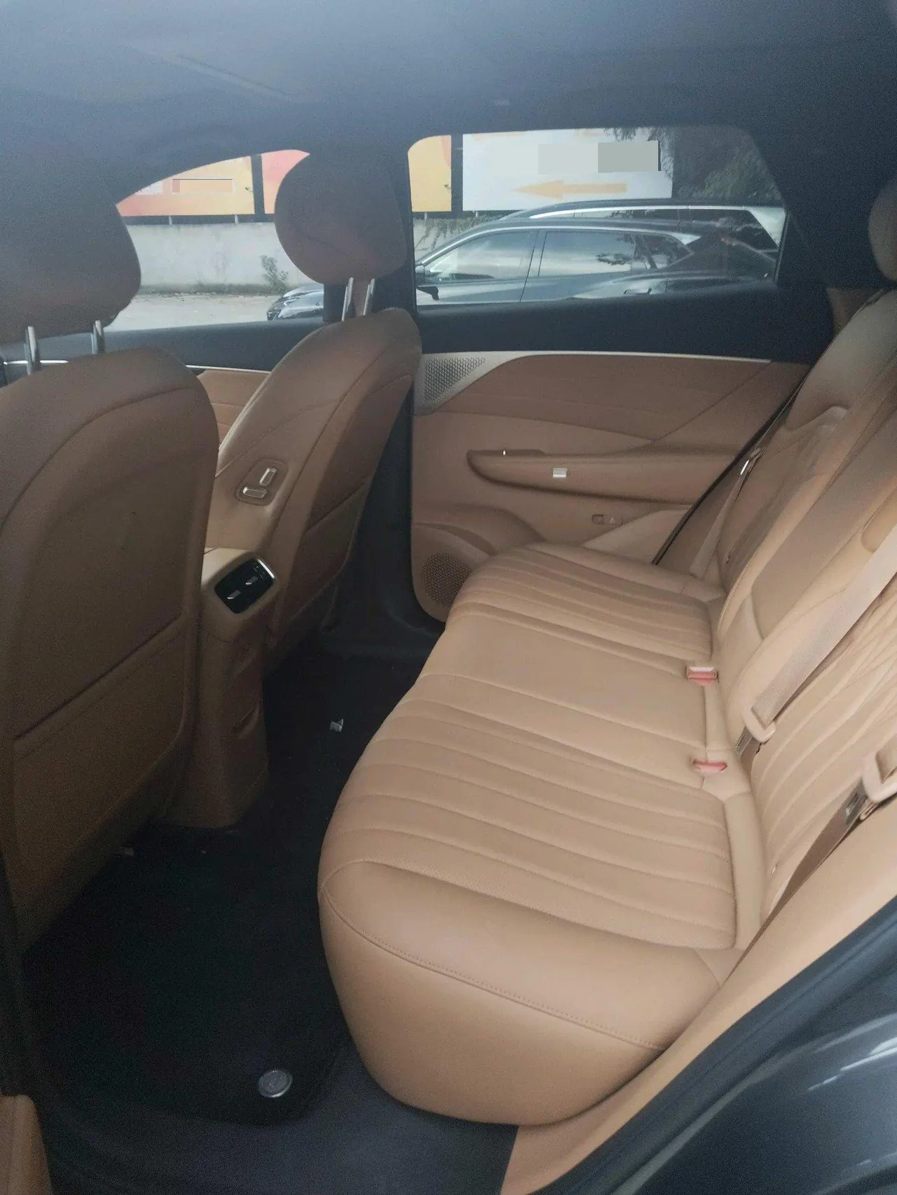 Aeolus 2025 L8 1.5T 185KM Dream Edition Automatic Gear 7