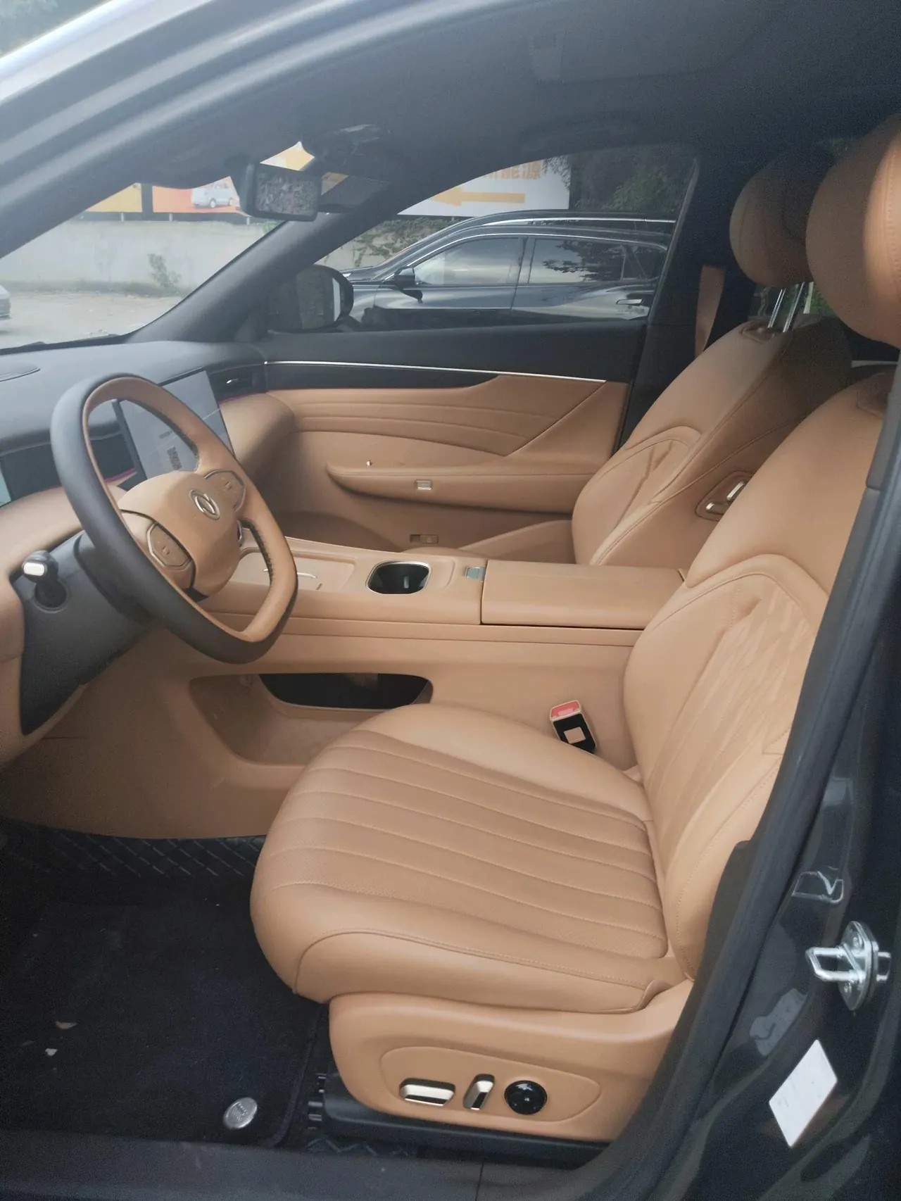 Aeolus 2025 L8 1.5T 185KM Dream Edition Automatic Gear 8