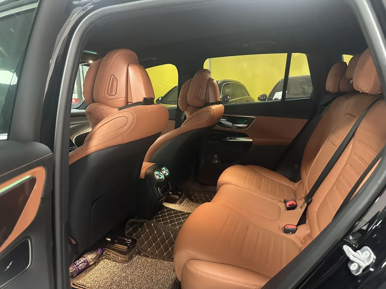 Mercedes Benz 2025 GLC 260 L 4MATIC 48V 2.0T Dynamic 5-seat Automatic Gear 3
