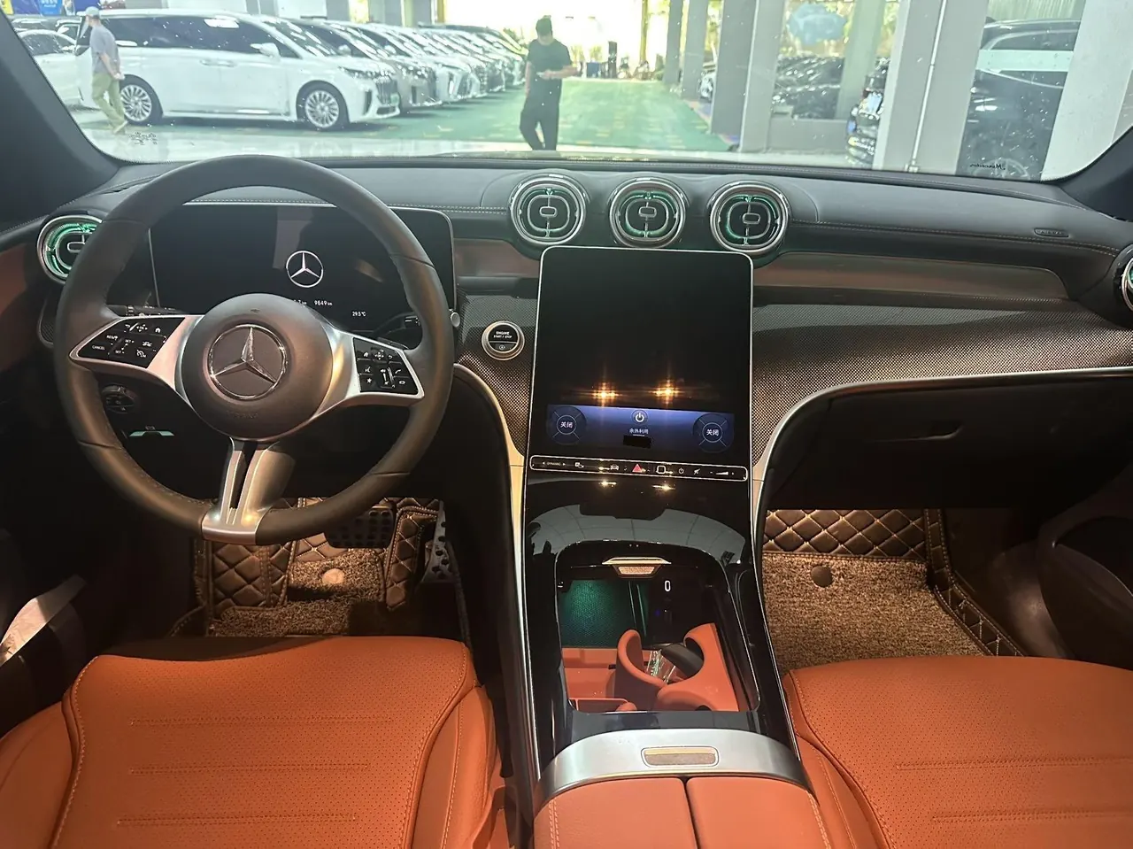 Mercedes Benz 2025 GLC 260 L 4MATIC 48V 2.0T Dynamic 5-seat Automatic Gear 4