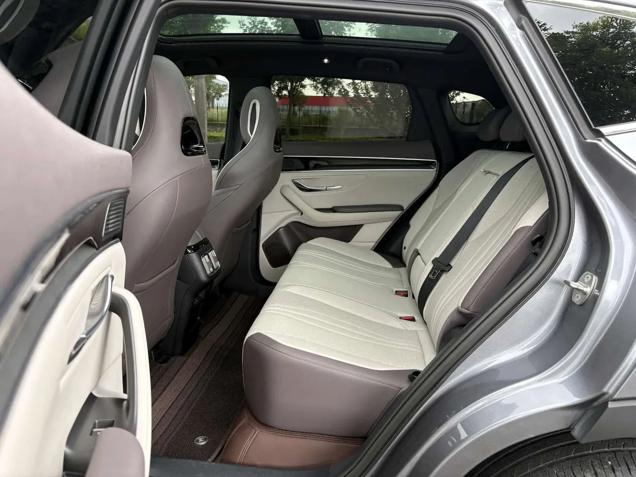 BYD Song PLUS New Energy 2025 Song PLUS EV Smart Driving Edition 520km Honorable Automatic Gear 3