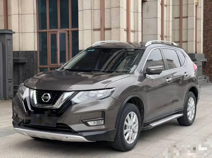 打开图片灯箱:Nissan 2021 Qijun 2.0 Stepless XL Premium Two-Drive Commemorative Edition Automatic Gear