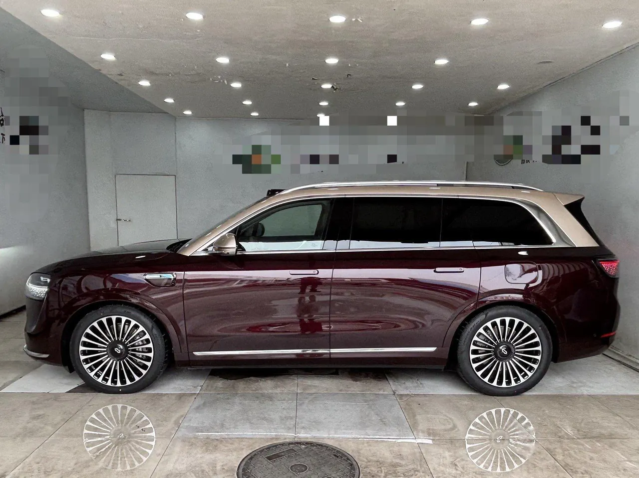 AITO 2025 AITO M9 extended range Ultra version 52kWh6 seat version automatic gear 4
