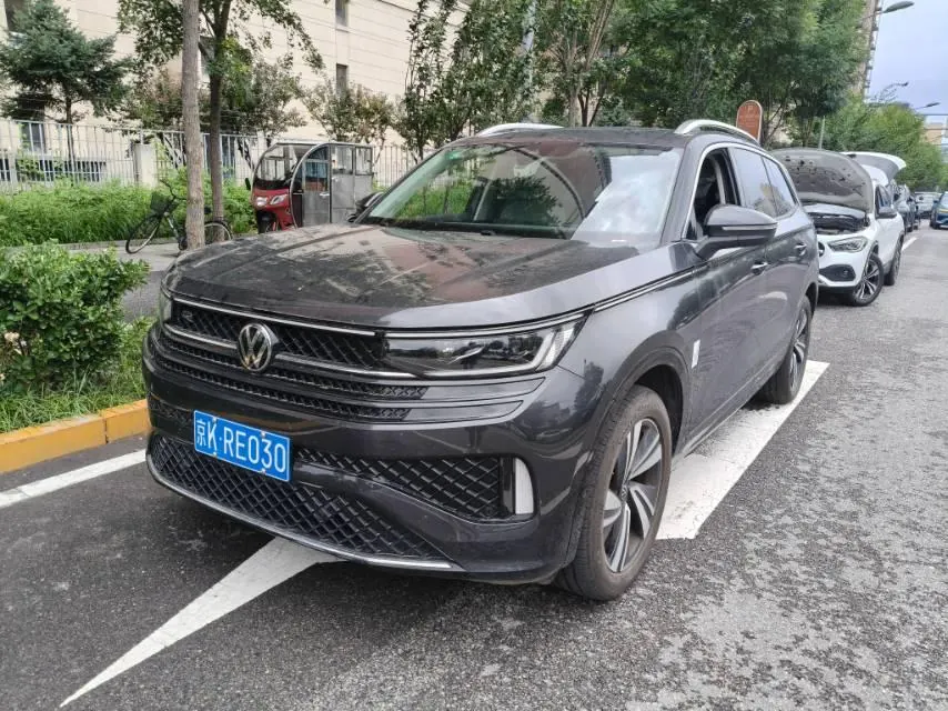 Открыть галерею: Volkswagen 2024 model tour R-Line 2.0TSI 380TSI four-wheel drive parade version automatic gear