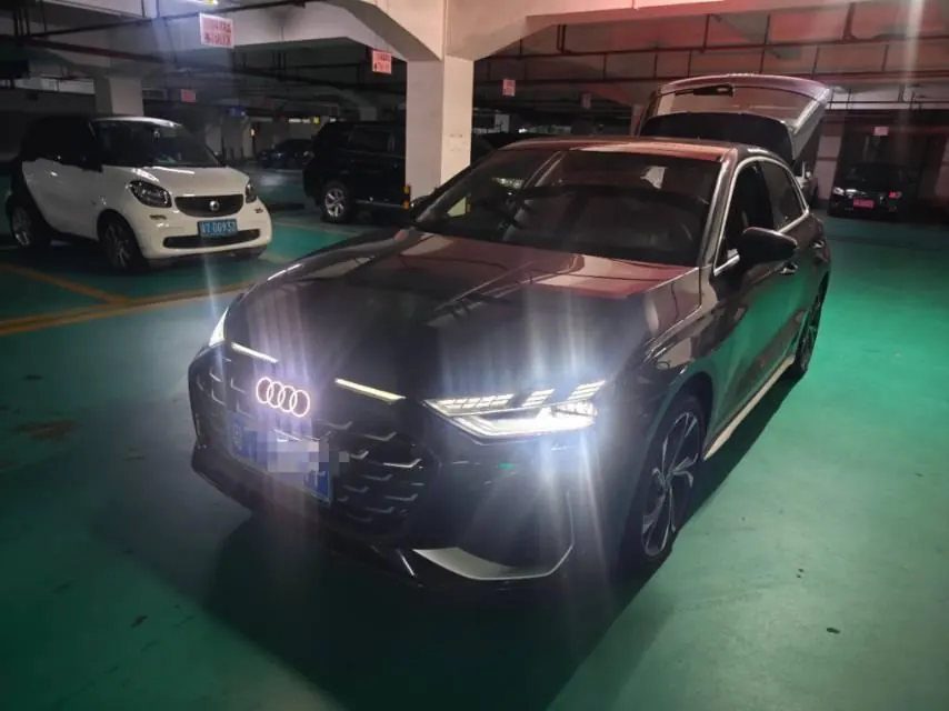 Audi 2025 A3 Sportback 1.5TFSI 35TFSI Flying Premium Luxury Package Automatic Gear - View 1